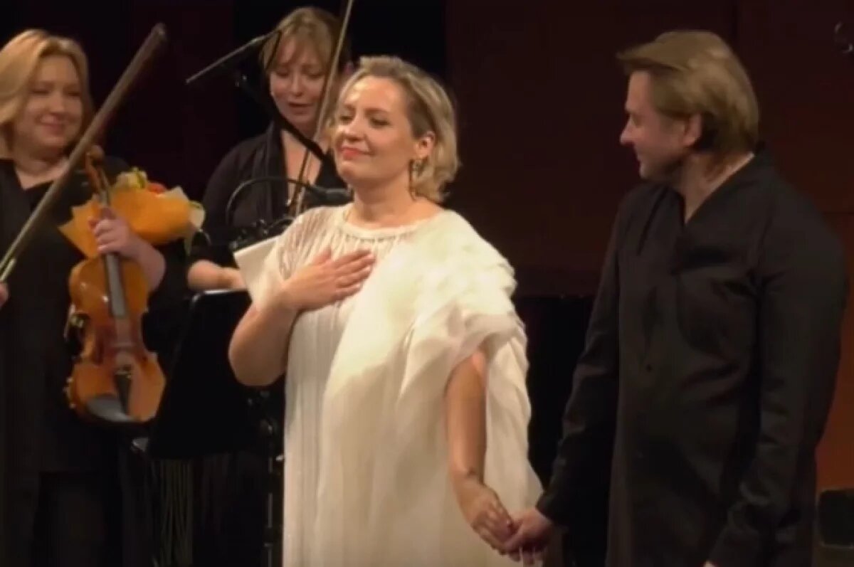    Зал Пермской оперы почти полчаса не отпускал Надежду Павлову после концерта