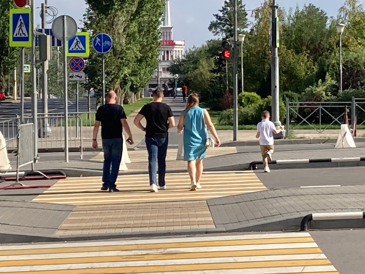 У этих людей тоже интетрнета нет.