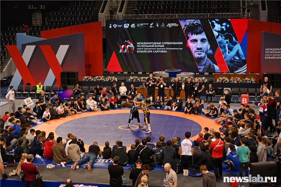 В 2025 году турнир борцов имени Бувайсара Сайтиева прошел без него
