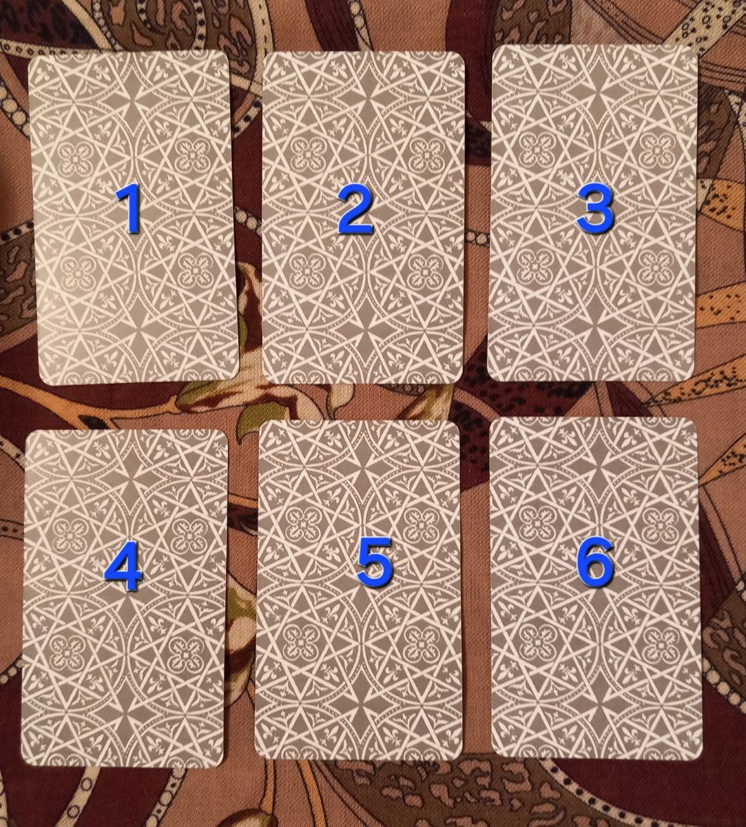 Хотите узнать, есть ли на вас магическое воздействие?

Тогда загадывайте карту, пишите цифру в комментариях, чтобы не забыть.