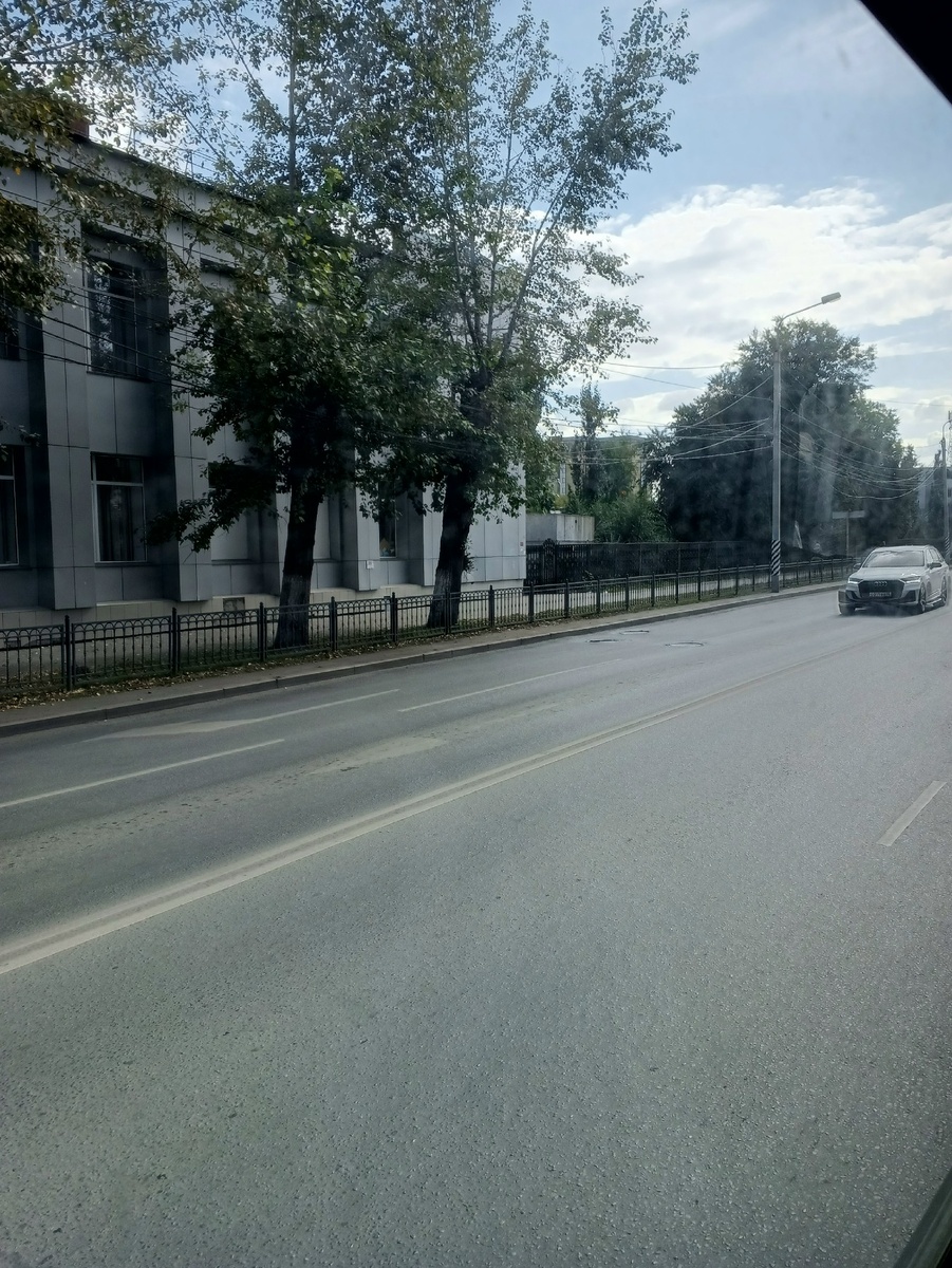 Фото из автобуса) Дом культуры, где я как раз посещала танцы и восходила там по пожарной лестнице к успеху)))