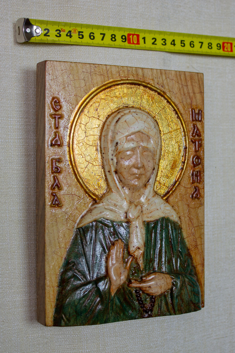 Икона из массива ясеня Блаженная Матрона