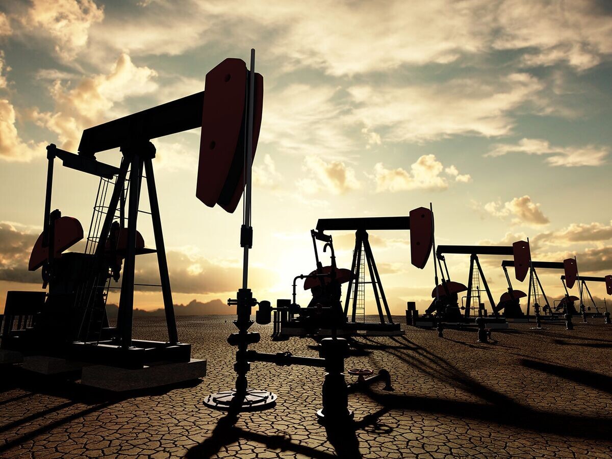    %Нефтяные насосы© fotolia.com / Guido Vrola