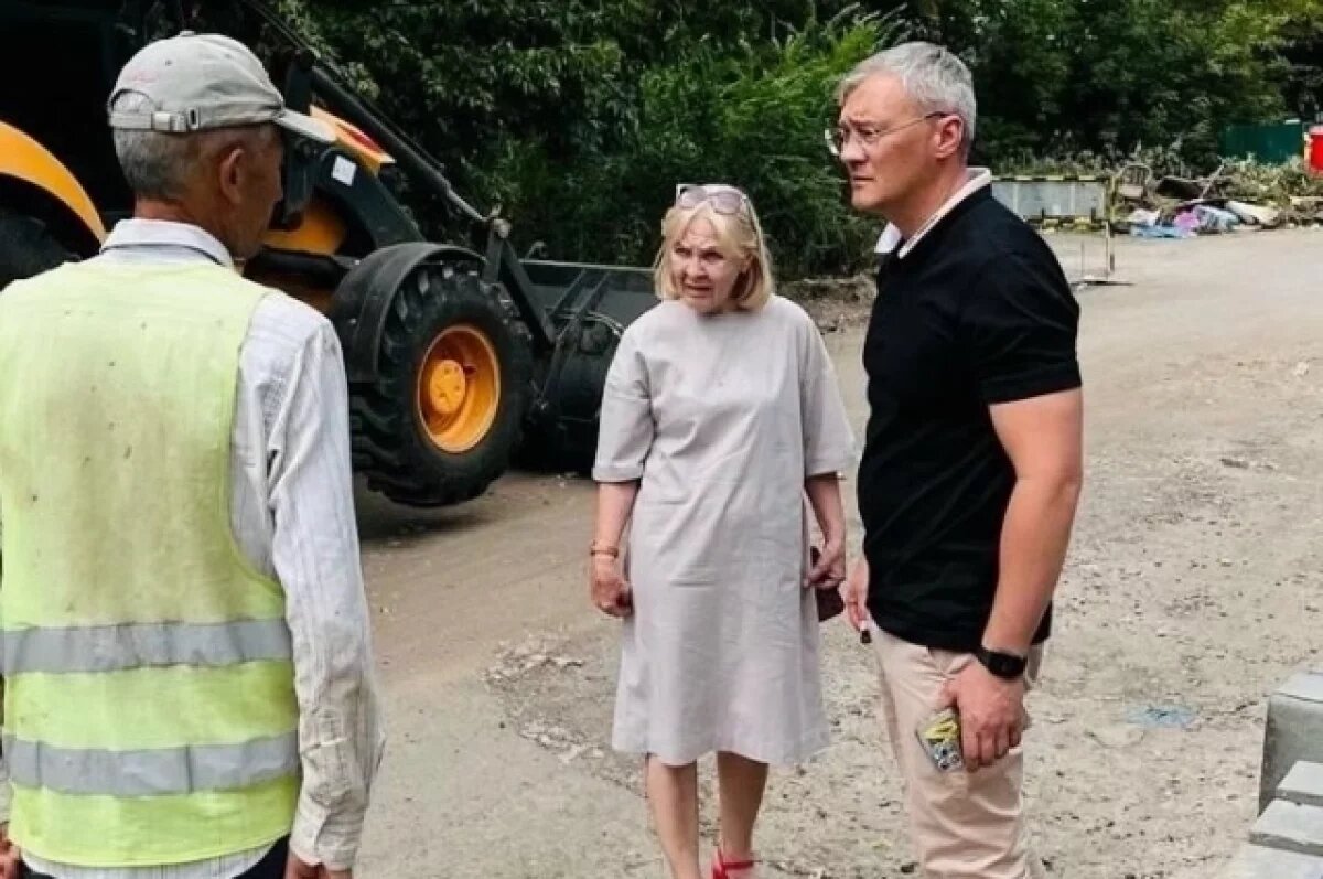    Представители управляющих компаний, депутаты и сами горожане лично участвуют в приёмке объектов.