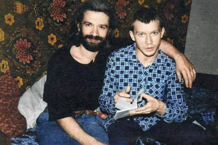 Эта дружба родилась в студенческом общежитии по воле Олега Табакова. Застенчивого Миронова подселили к харизматичному "сердцееду" и озорнику Машкову – чтобы "расшевелить".