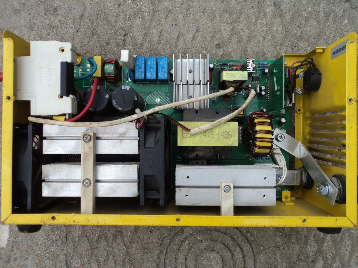 Вид аппарата справа. Фото автора.