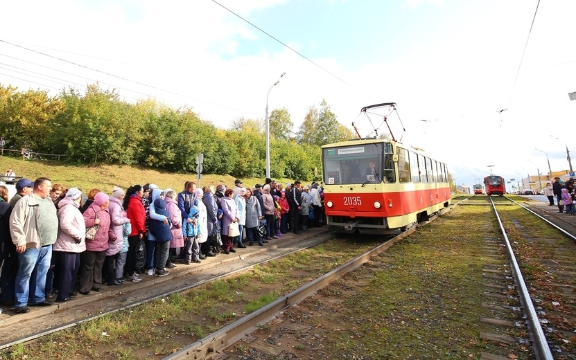    Опрос IZHLIFE: в период дорожных работ жители Ижевска предпочитают ездить на трамвае или ходить пешком