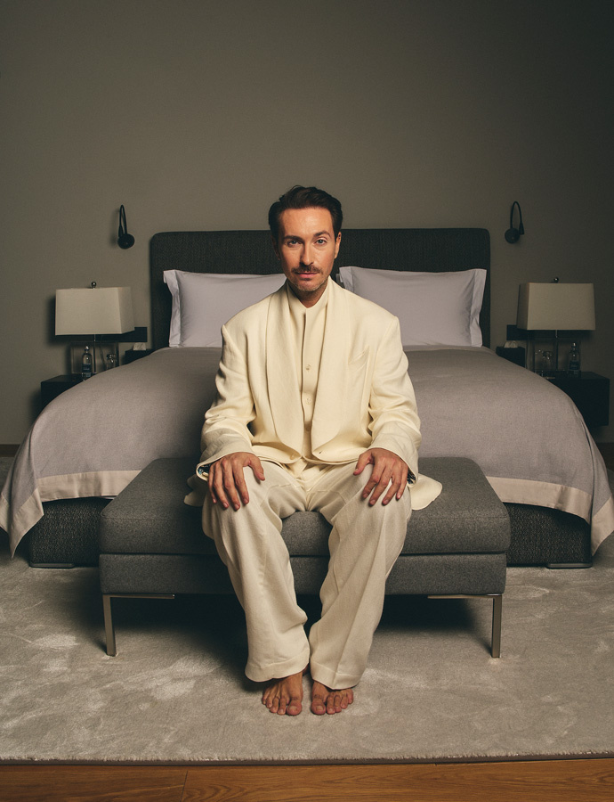 ART DIRECTION _ Наталия Ладейщикова,  _ Михаил Яковлев STYLE _ Диана Вагина, MAKEUP&HAIR _ Полина Бальчугова, LOCATION _ Отель «Резиденция»