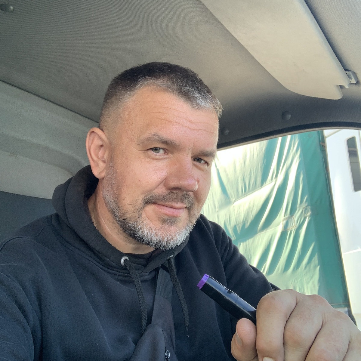 Сатирик и фельетонист собственной персоной за рулем Газели