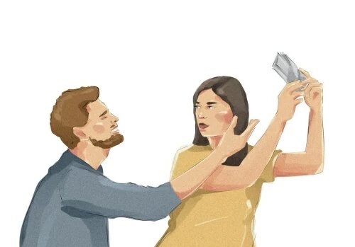 Продление займа, известное также как пролонгация, представляет собой распространенную практику в сфере микрофинансирования. МФО предлагают эту услугу заемщикам, испытывающим трудности с погашением долга в установленный срок. Суть пролонгации заключается в переносе даты возврата займа на более поздний период, что позволяет заемщику избежать штрафов и негативной кредитной истории. Однако, продление займа влечет за собой дополнительные расходы, связанные с оплатой процентов за период пролонгации. В некоторых случаях, эти расходы могут оказаться значительными, и у заемщика возникает вопрос: как вернуть деньги за продление займа? В данной статье мы подробно разберем все аспекты, связанные с возвратом средств, уплаченных за пролонгацию микрозайма.
