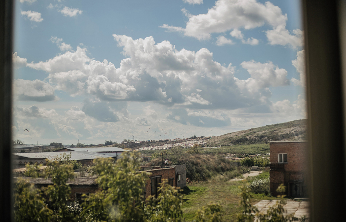 «Эксклюзивный вид» на мусорный полигон из квартиры
Фото: Алина Скитович для ТД