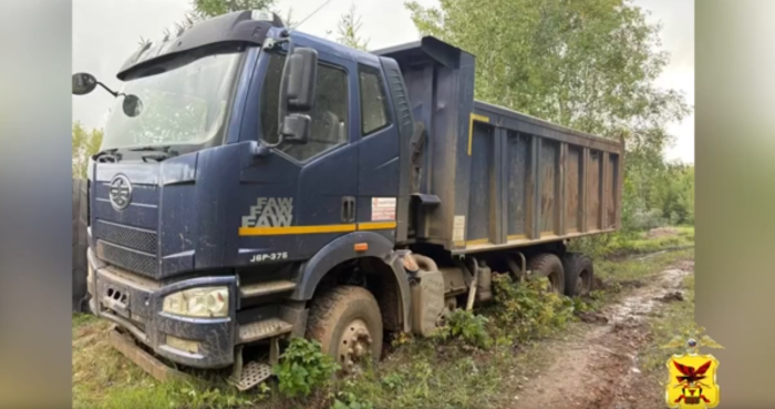 Тот самый уже почти легендарный самосвал / Фото: пресс-служба ГУМВД по Забайкальскому краю