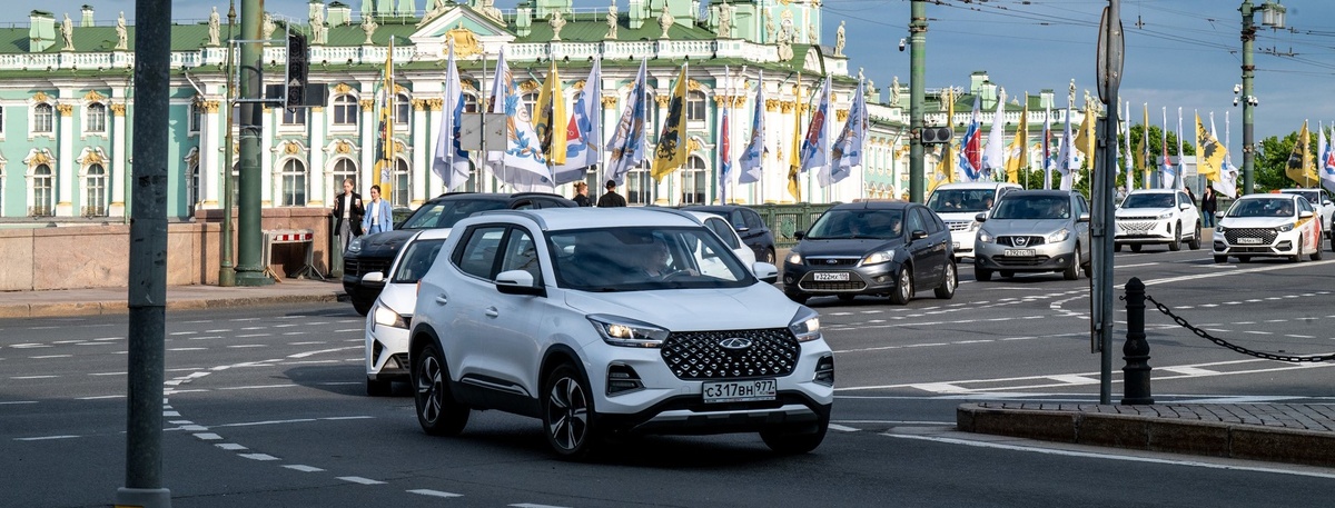    Съезд с Дворцового моста в Петербурге. Автор фото: Тихонов Михаил/ДП