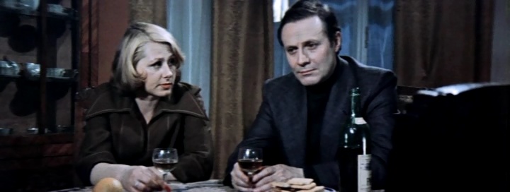 Кадр из фильма «Школьный вальс» (1978). Скриншот.