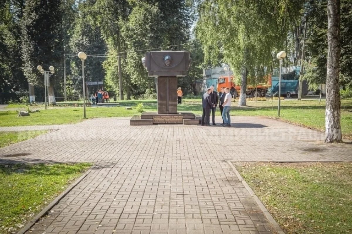    В Брянске досрочно завершили ремонт мемориала в урочище «Лесные сараи»