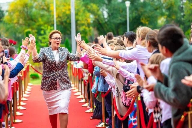    Когда в 2025 году отпразднуют День учителя и будет ли он выходным?