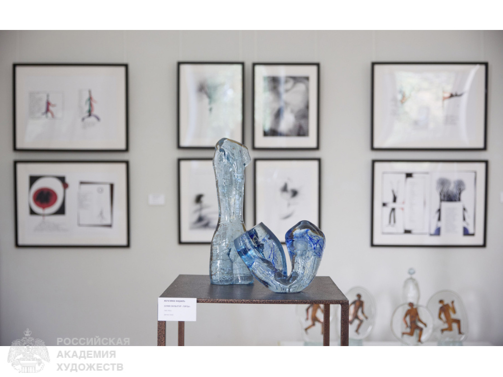 Экспозиция выставки  «Узы творчества» Любови Савельевой, Фидаиля Ибрагимова (1938-2020) и Надежды Уваровой в залах Российской академии художеств (Москва, Пречистенка, 21). Фоторепортаж: Виктор Берёзкин, пресс-служба РАХ.