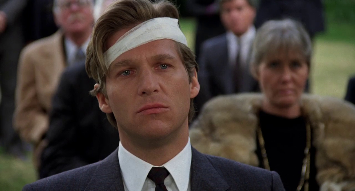 Старый голливудский триллер "Зазубренное лезвие", 1985 год. Скриншот