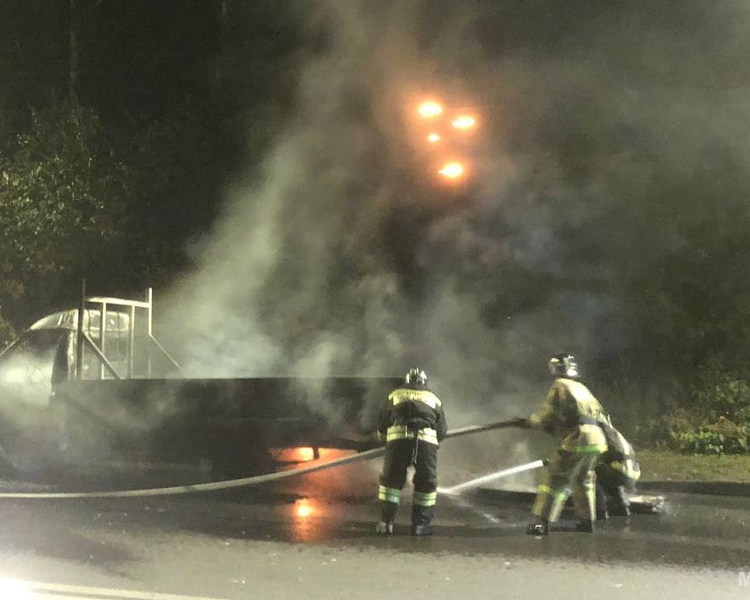     В Курске за сутки потушили два горящих автомобиля