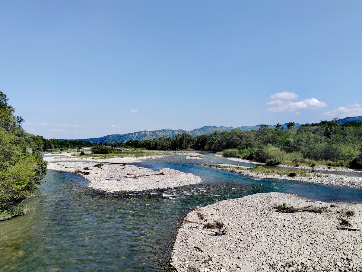 Река Малая Лаба. Вид с моста между поселком Псебай и станицей Андрюки. Фото автора. Листайте -->>