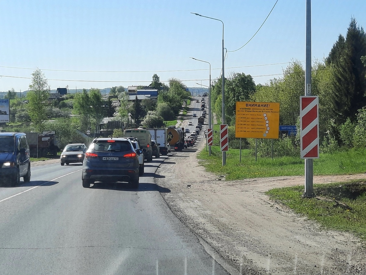    Можно ли обгонять несколько автомобилей за раз? Подробно разбираемся по закону