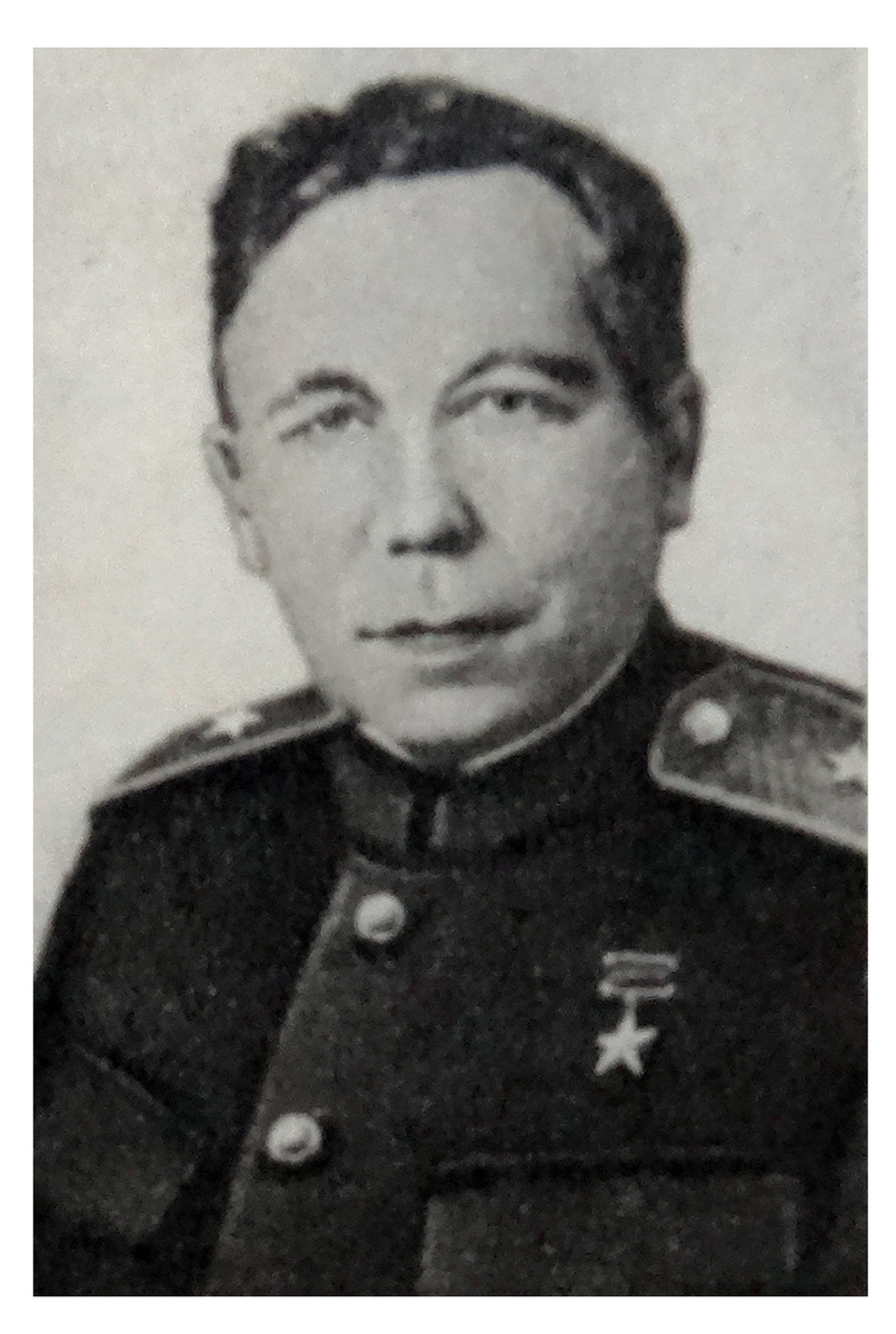    В 1929 году Лавочкин окончил аэромеханический факультет Московского высшего технического училища (в наши дни — МГТУ им. Н.Э. Баумана). Практику он проходил в КБ Андрея Туполева, участвуя в работе над бомбардировщиком АНТ-4. После защиты дипломного проекта работал в нескольких конструкторских бюро / Gettyimages.ru