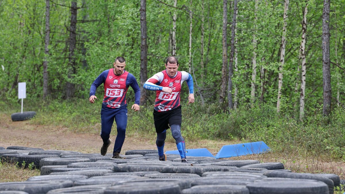    Экстремалы испытают характер в Новом Уренгое. Фото: Андрей Ткачёв / «Ямал-Медиа»