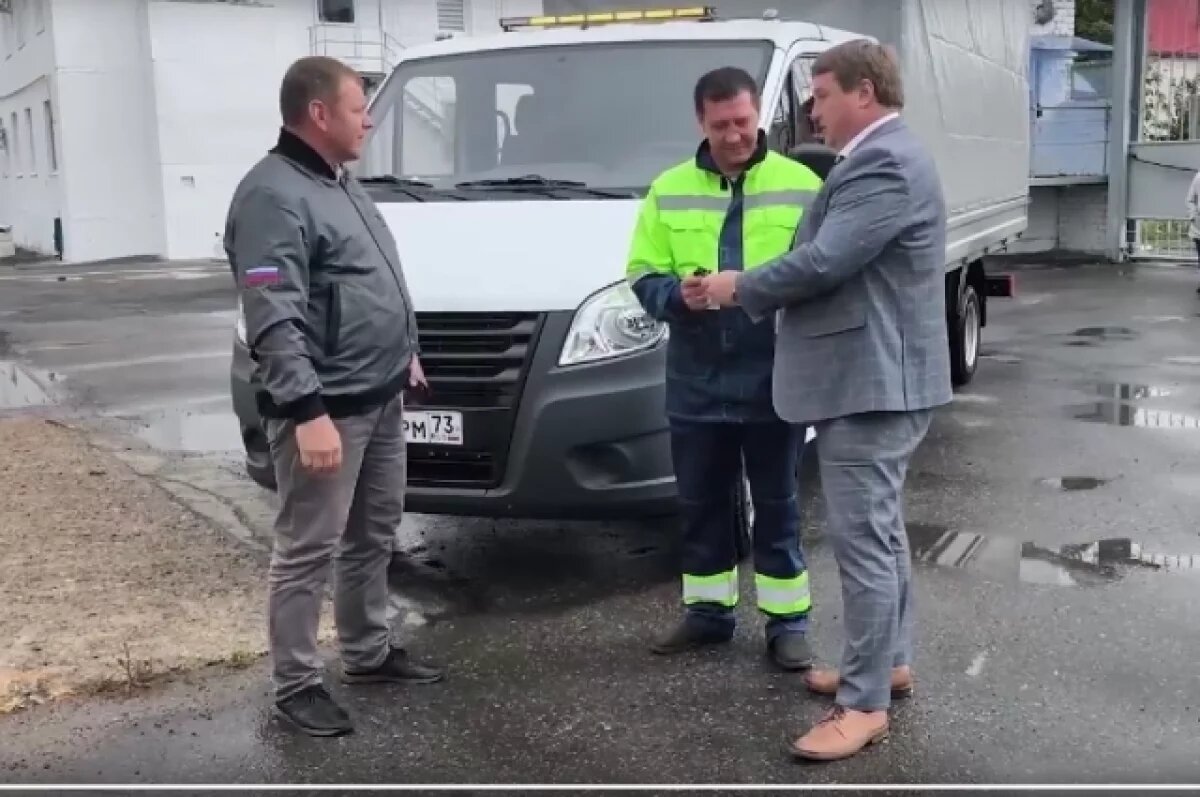   Глава Ульяновска опробовал «Газель», купленную для дорожного предприятия