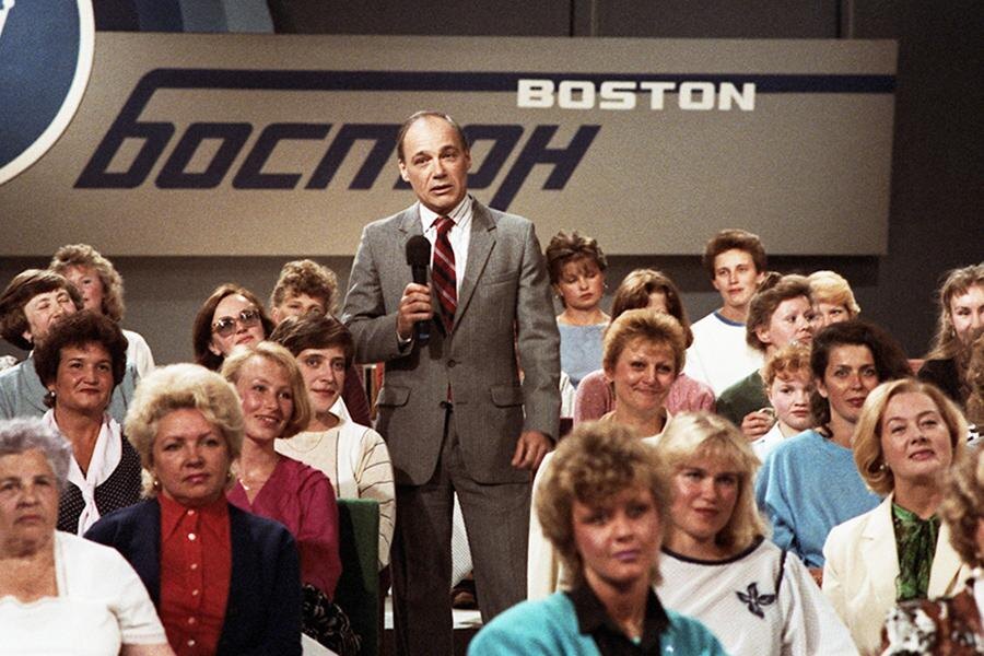 Владимир Познер в эфире телемостов "СССР - Америка"