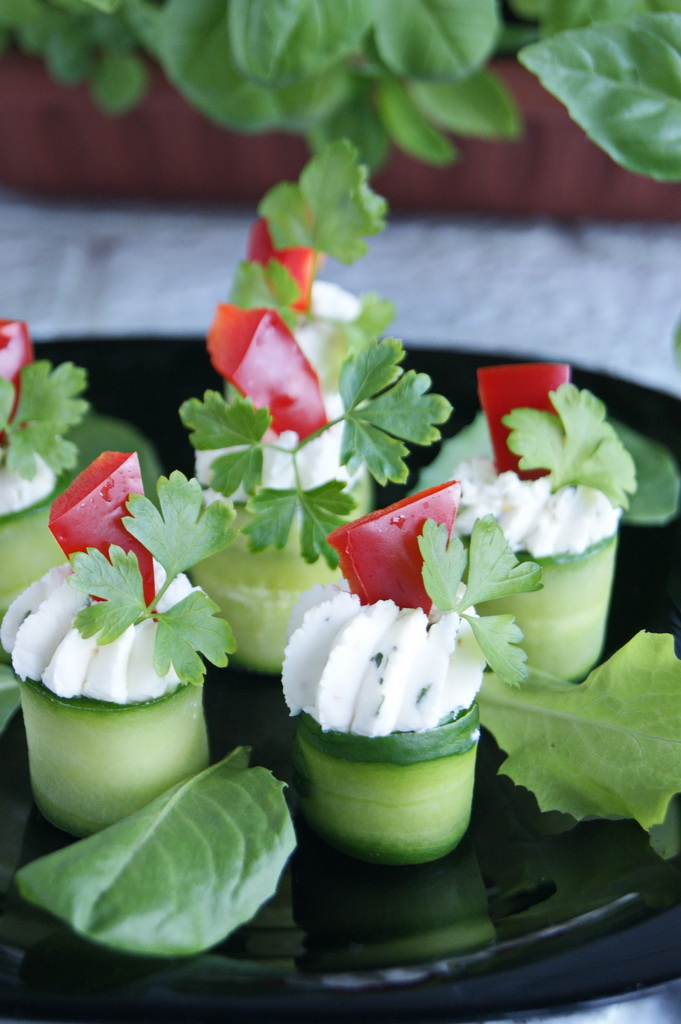 Фото автора. Рулетики из огурцов.