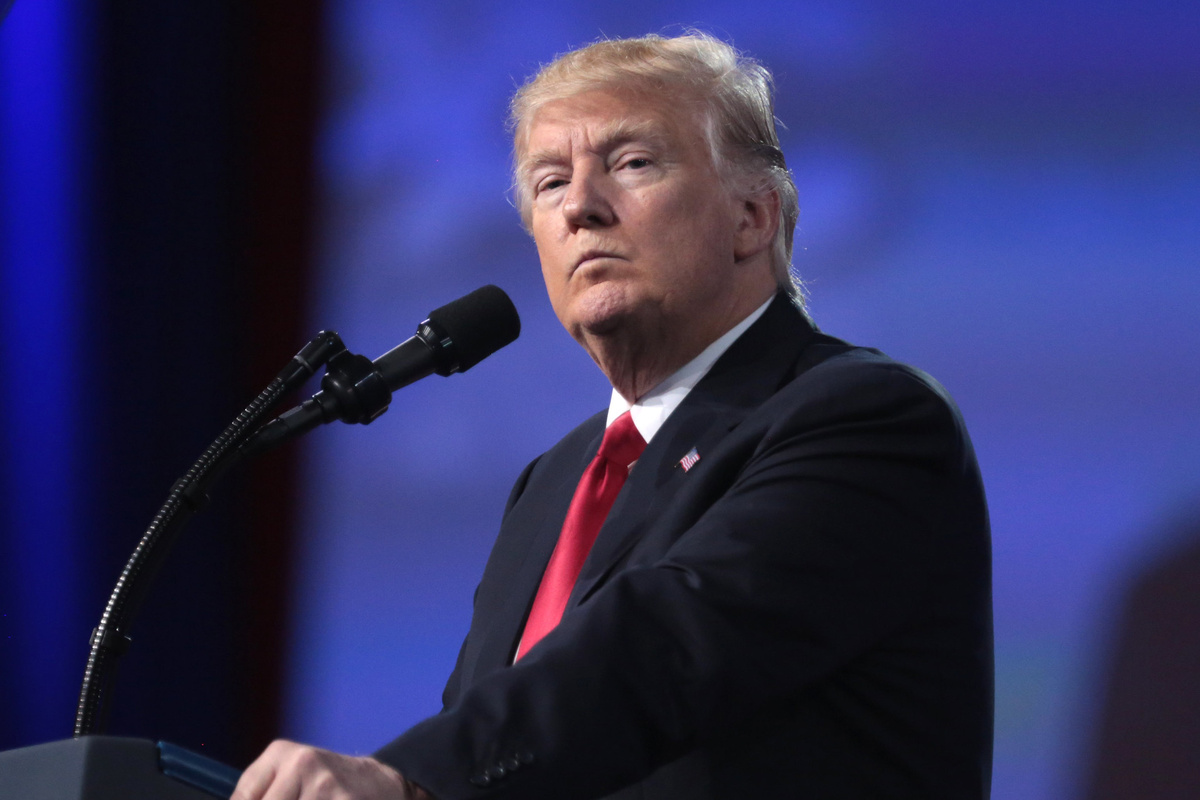 Несмотря на трагическую ситуацию, Трамп точно извлечет из нее политическую выгоду для себя, считает политолог.  Фото: Фото: flickr.com / Gage Skidmore / Creative Commons Attribution ShareAlike 2.0 (CC BY-SA 2.0)