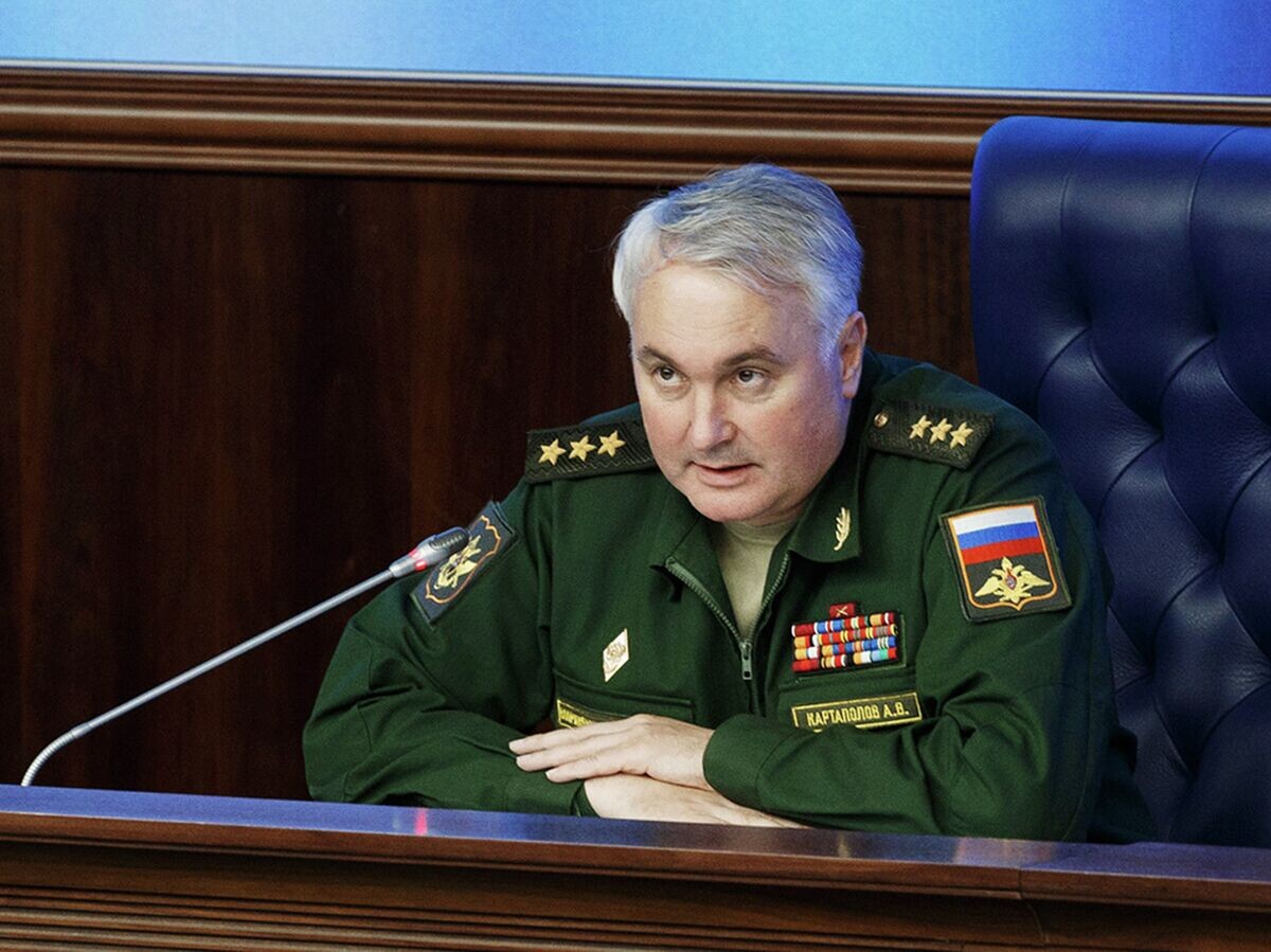    Начальник Главного оперативного управления Генерального штаба Вооруженных сил РФ Андрей Картаполов во время брифинга© РИА Новости / Вадим Савицкий
