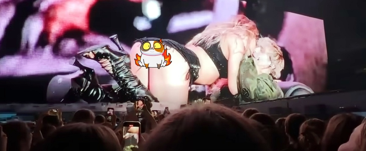 Замаскировала, на всякий случай, а то Дзен такой трепетный...