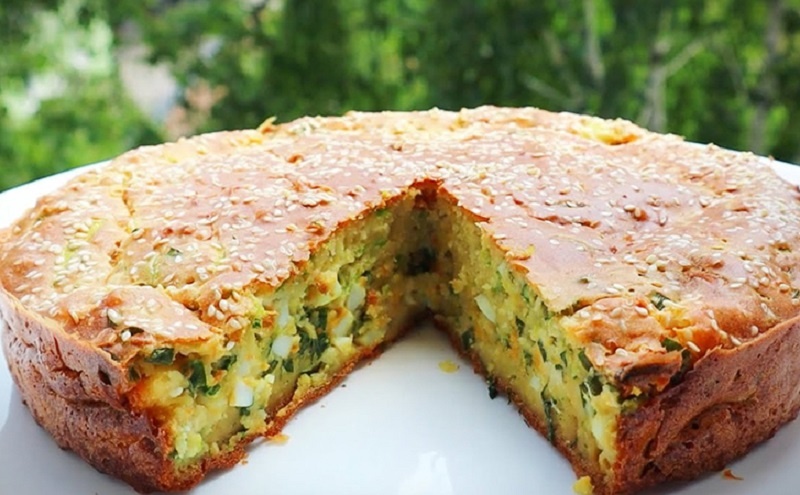Ленивый кабачковый пирог с начинкой: быстро, просто, вкусно