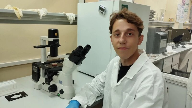     Михаил Макеев. Лаборант НИИ биологической медицины АлтГУ. Молодой ученый. Наука. Altapress.ru