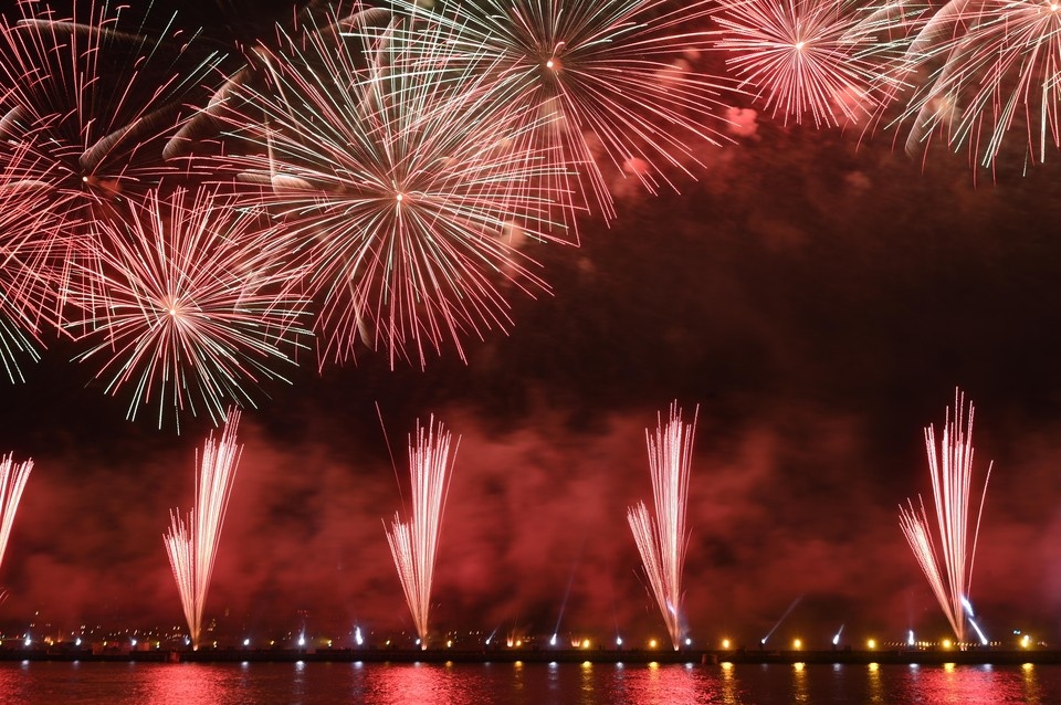    Залпы будут производиться с воды. Алексей БУЛАТОВ
