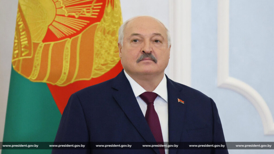     Александр Лукашенко провел переговоры с представителем Трампа