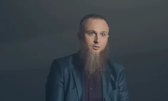    Иван Сухов. Фото: скриншот видео из YouTube-канала «Саша Сулим»