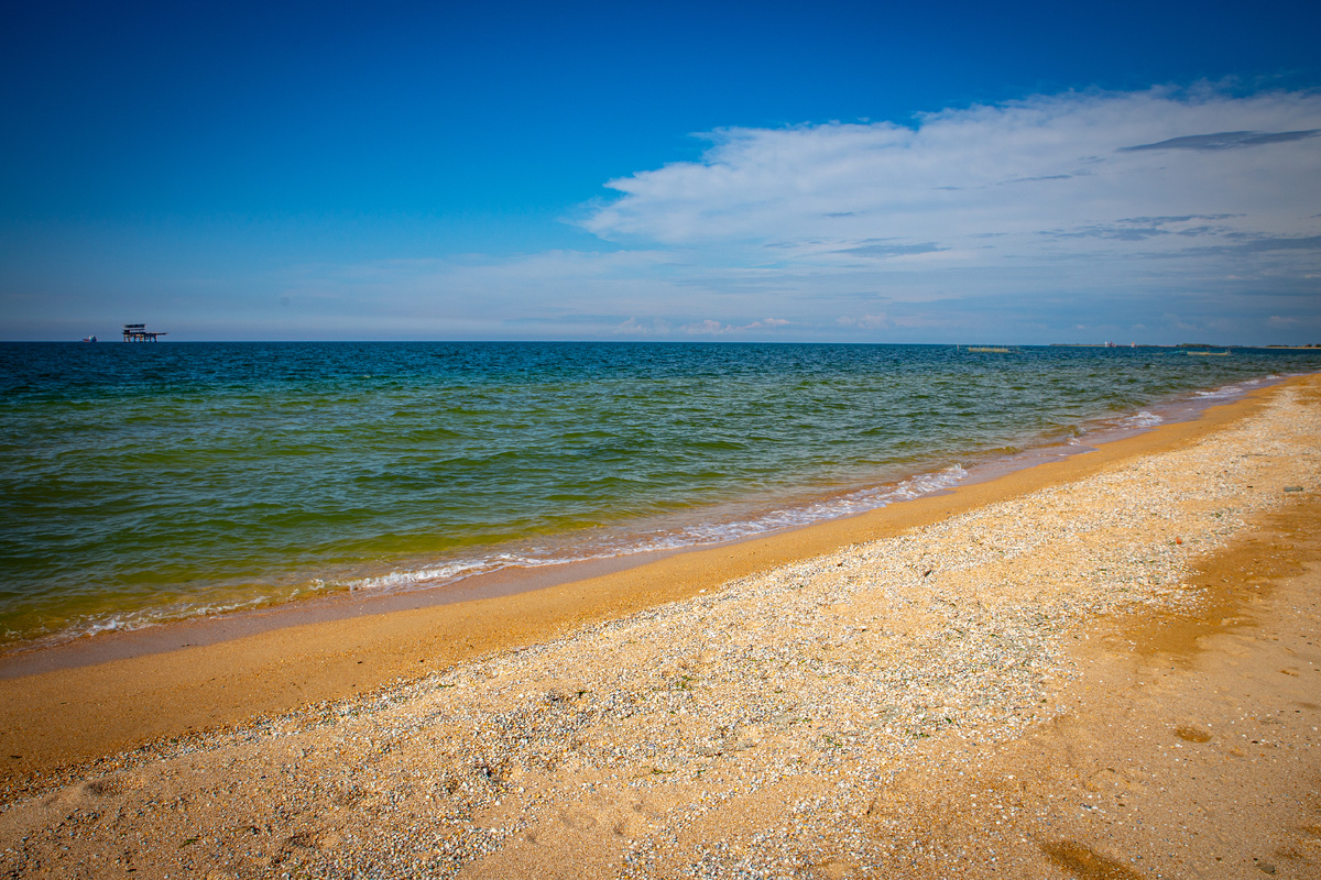 Азовское море рядом с Темрюком