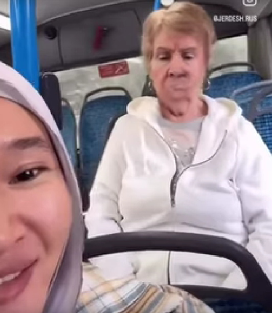 скриншот из видео 