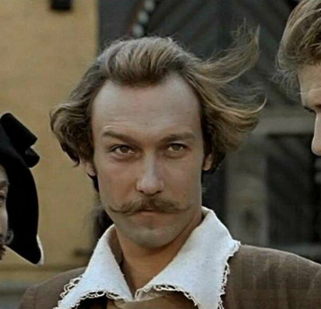 Олег Янковский в роли барона Мюнхгаузена. 