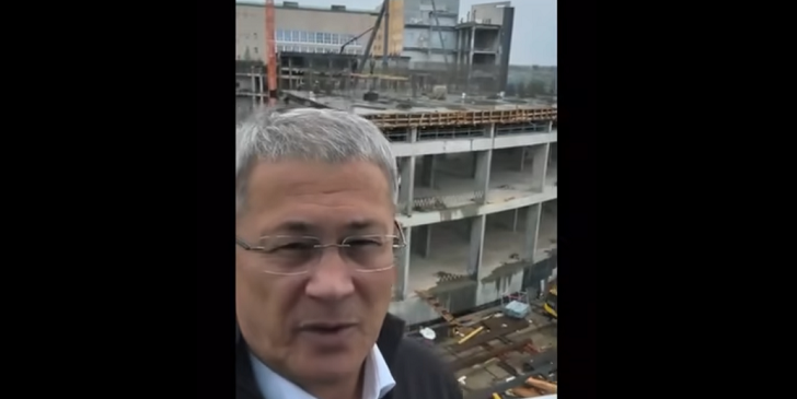    СКРИН видео с официальной страницы ВКонтакте Радия Хабирова