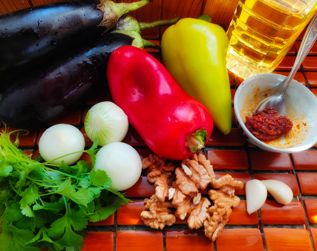 Пропорции примерно на 4 порции салата.