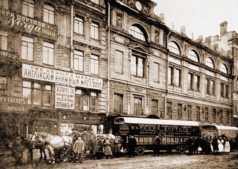 Здание Общества поощрения художеств на Большой Морской улице в Санкт-Петербурге