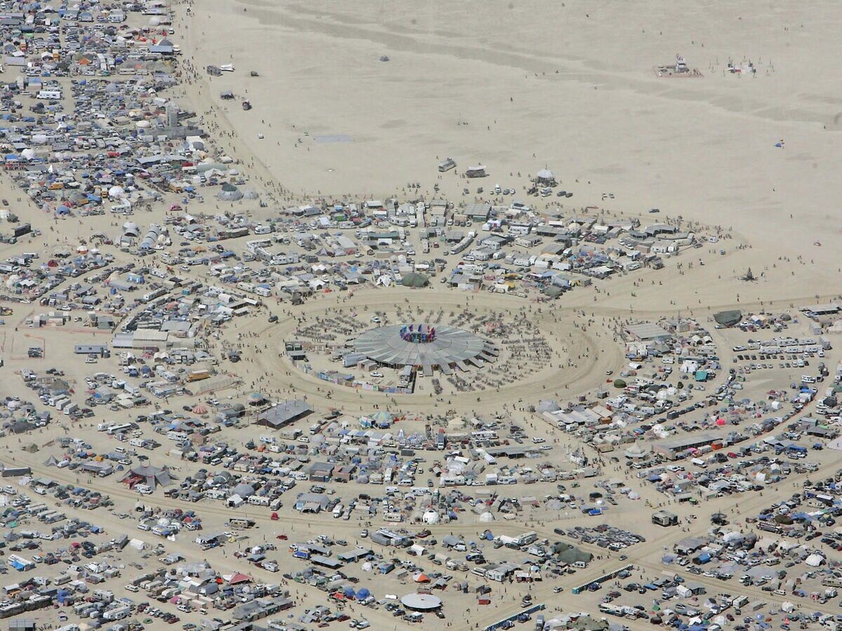    Центральный лагерь во время фестиваля Burning Man © AP Photo / Brad Horn