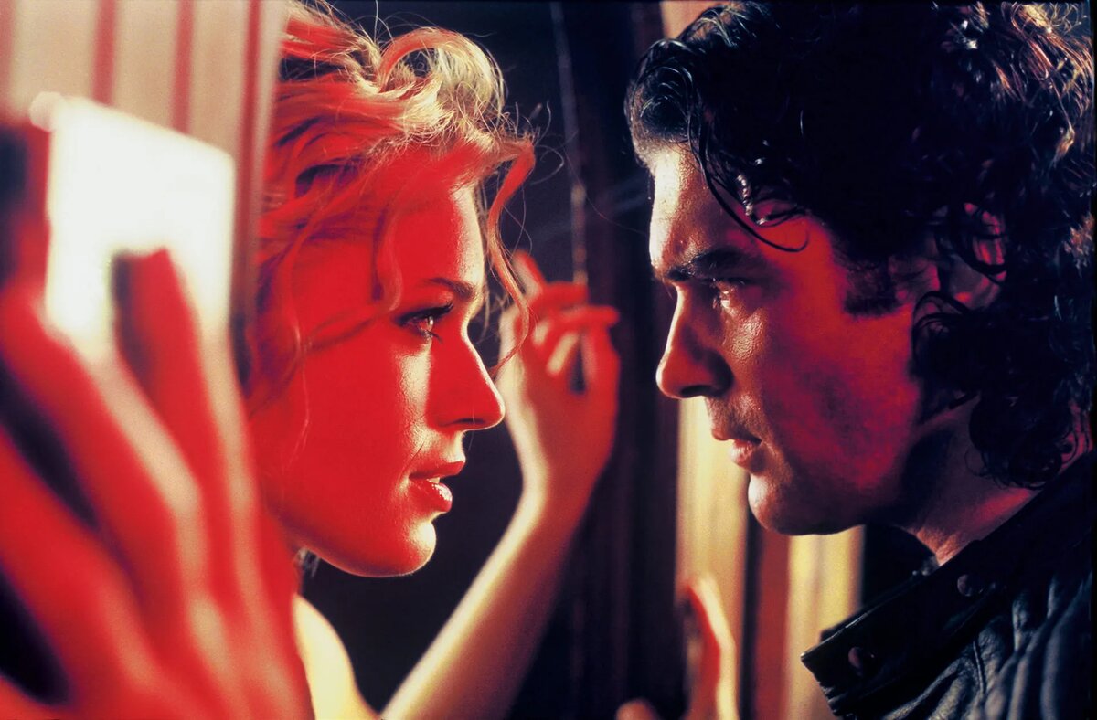 Фото: Кадр из фильма «Роковая женщина» (Femme Fatale, 2002) / Warner Bros.