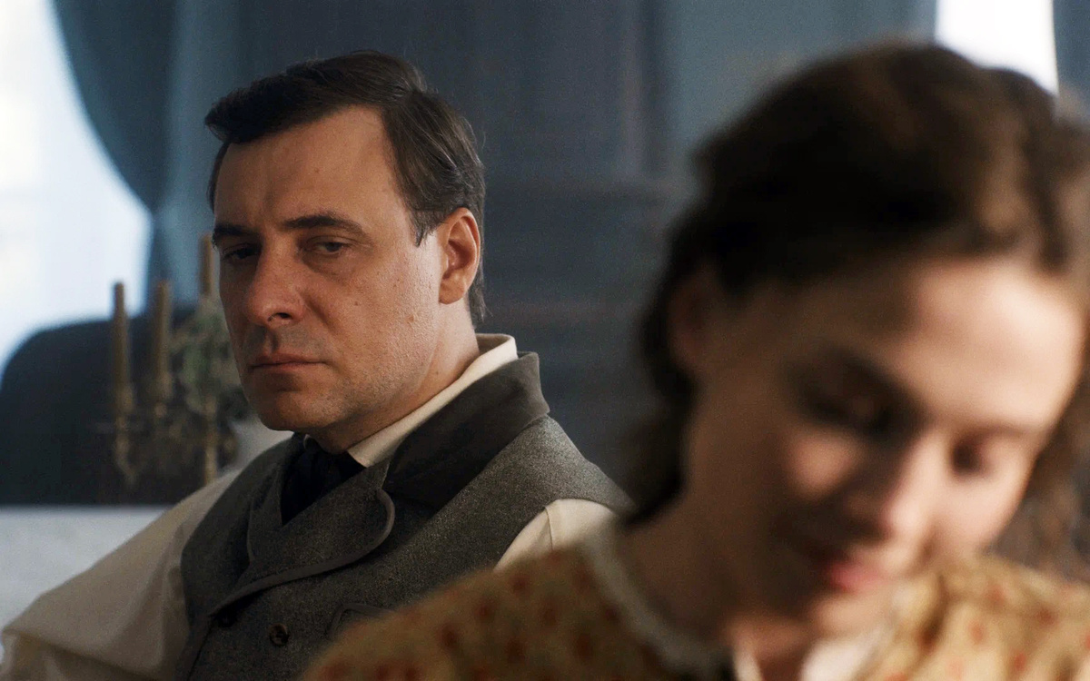      Кадр из фильма «Семейное счастье»/АМЕДИА/KIONFILM/ТПО «Рок»/«Наше Кино»/kinopoisk.ru