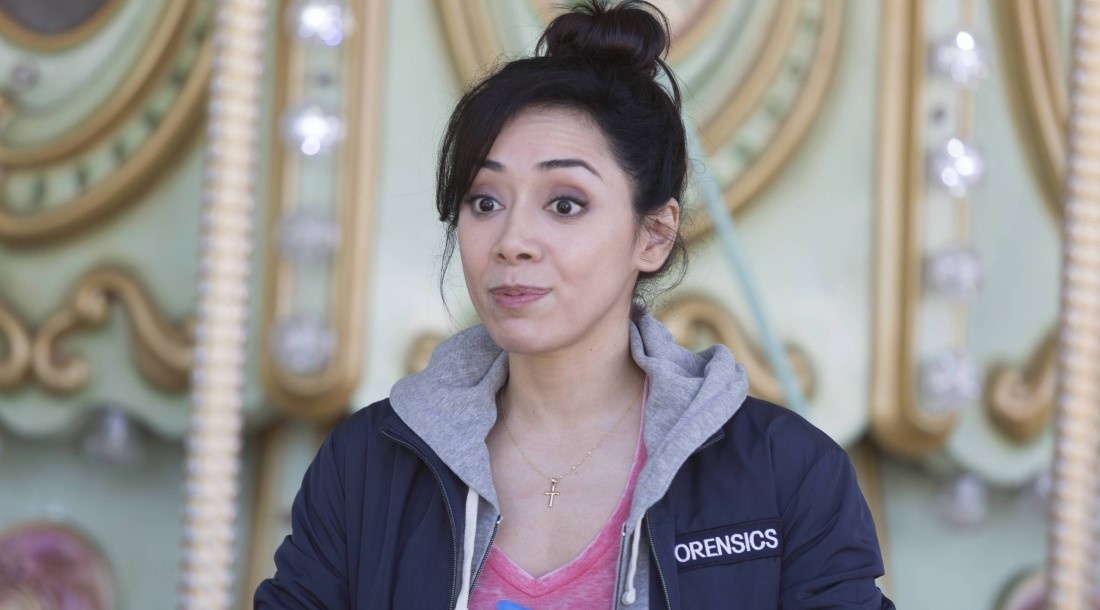     Эйми Гарсиа, кадр из сериала «Люцифер» (2016-2021)