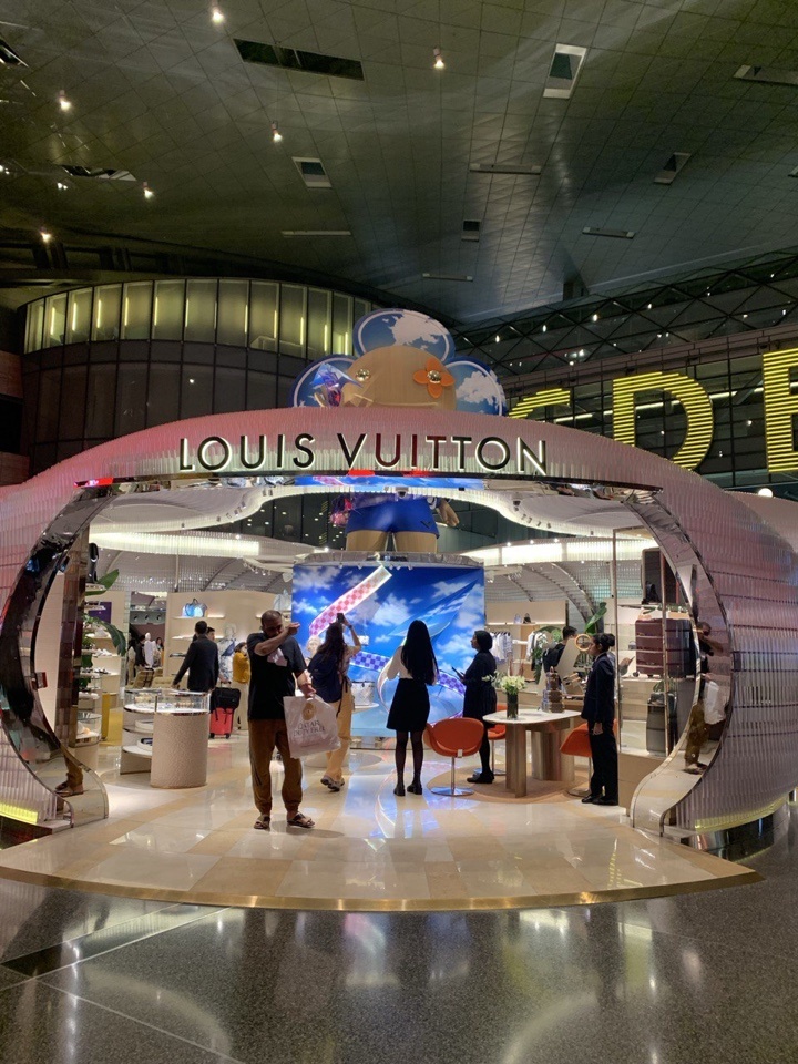  Louis Vuitton Lounge