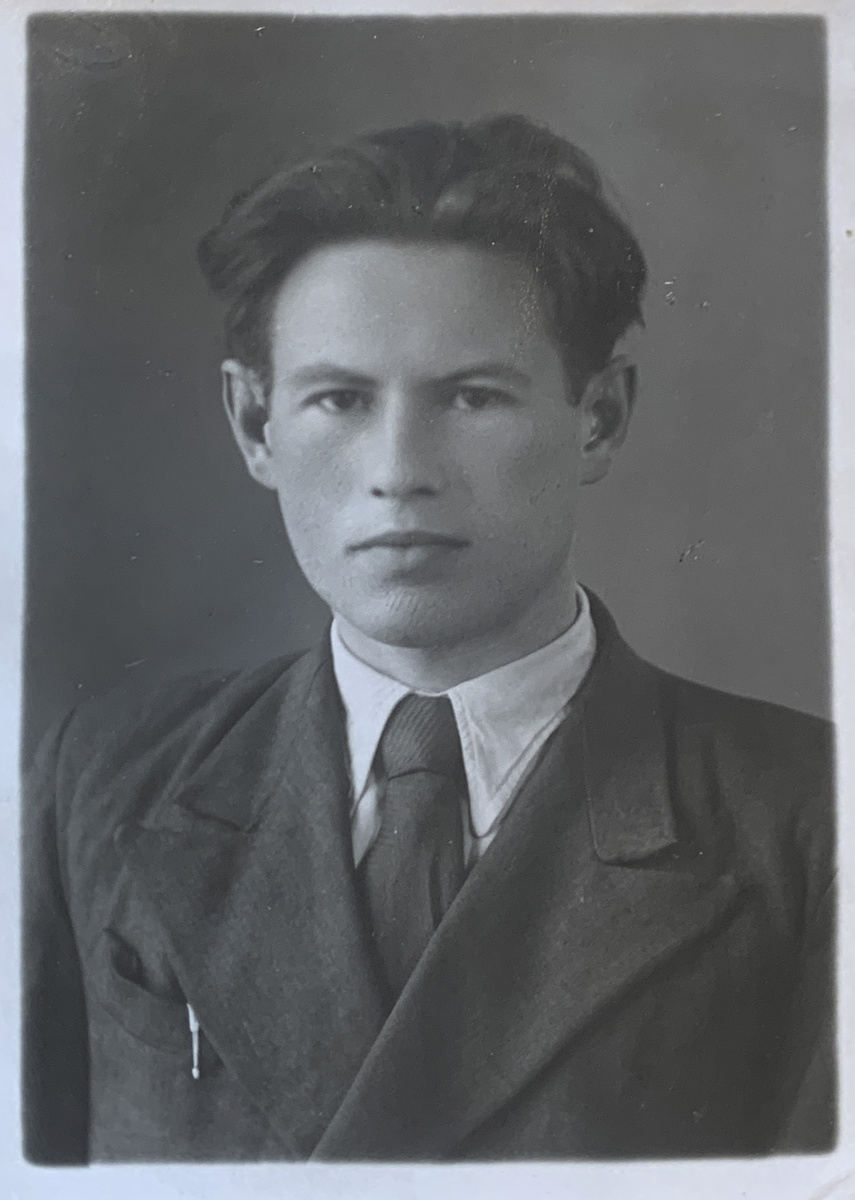 Юрий Николаевич Михайловский. Фото из Архива ИФХЭ РАН.